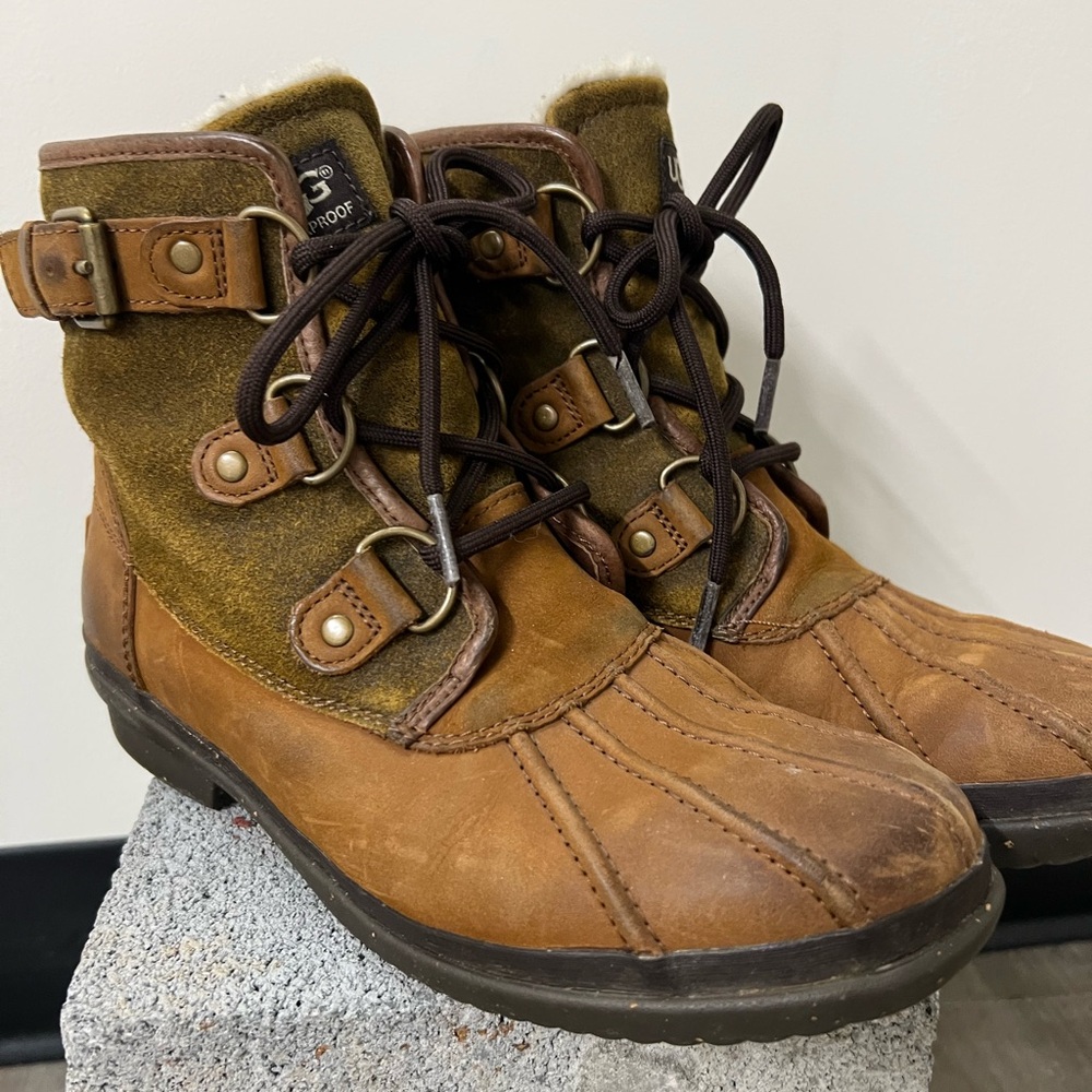Ugg Cecile Duck Boot 7.5